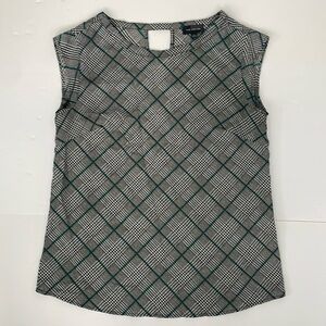 The Limited XS Lightweight Sleeveless Blouse with Keyhole Back